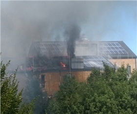 光伏電站別貪便宜!發電不行還可能引發火災!.png 光伏電站別貪便宜!發電不行還可能引發火災!.png